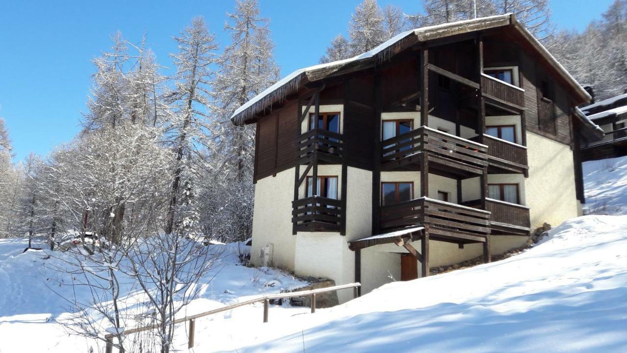 Chalet Les Arolles Les Orres Exterior photo